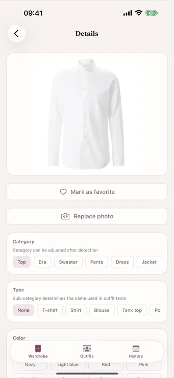 Dresslyst detail view of a T-shirt with categories